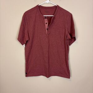 Untuckit Heathered Red Short Sleeve Henley Men's Top Medium